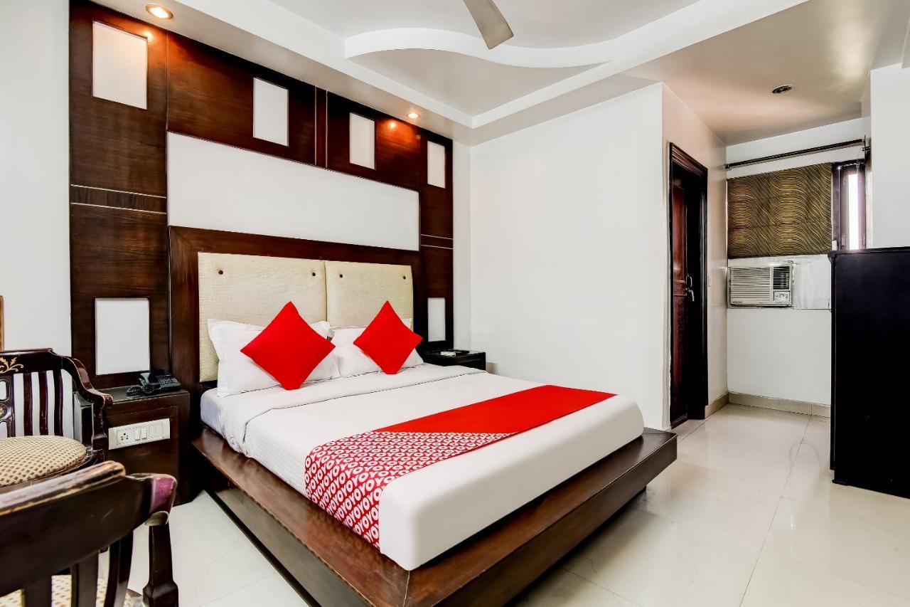 Oyo 7781 Hotel Sai International Új-Delhi Kültér fotó