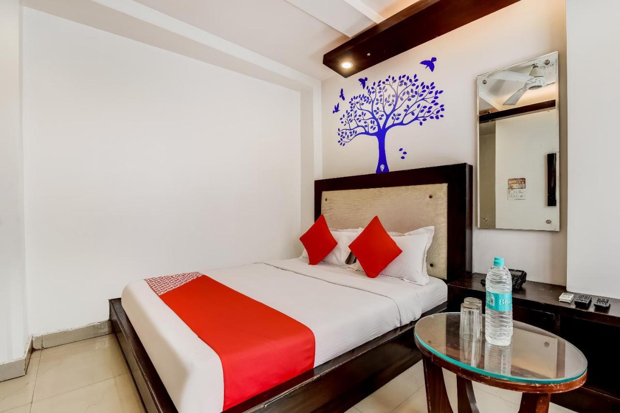 Oyo 7781 Hotel Sai International Új-Delhi Kültér fotó