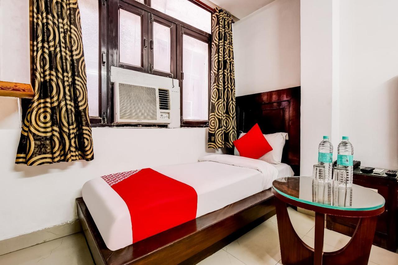 Oyo 7781 Hotel Sai International Új-Delhi Kültér fotó
