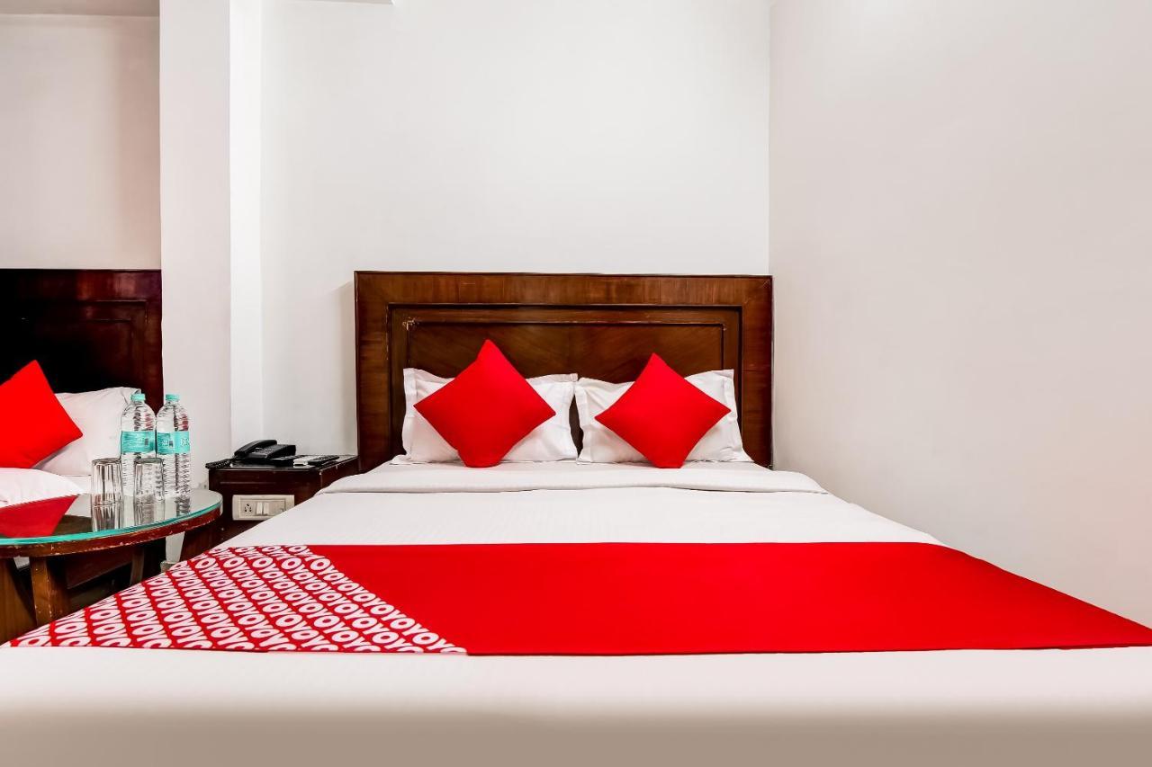 Oyo 7781 Hotel Sai International Új-Delhi Kültér fotó