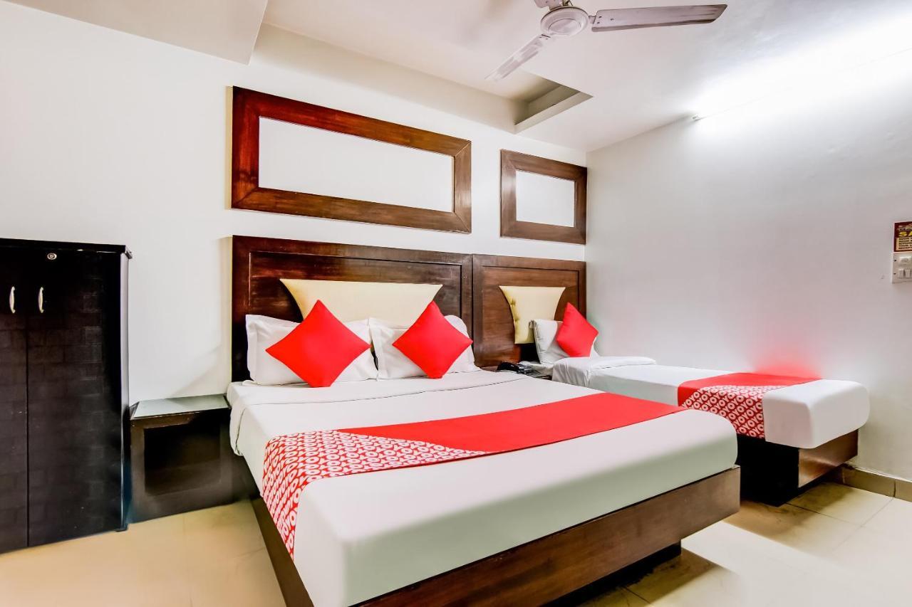 Oyo 7781 Hotel Sai International Új-Delhi Kültér fotó