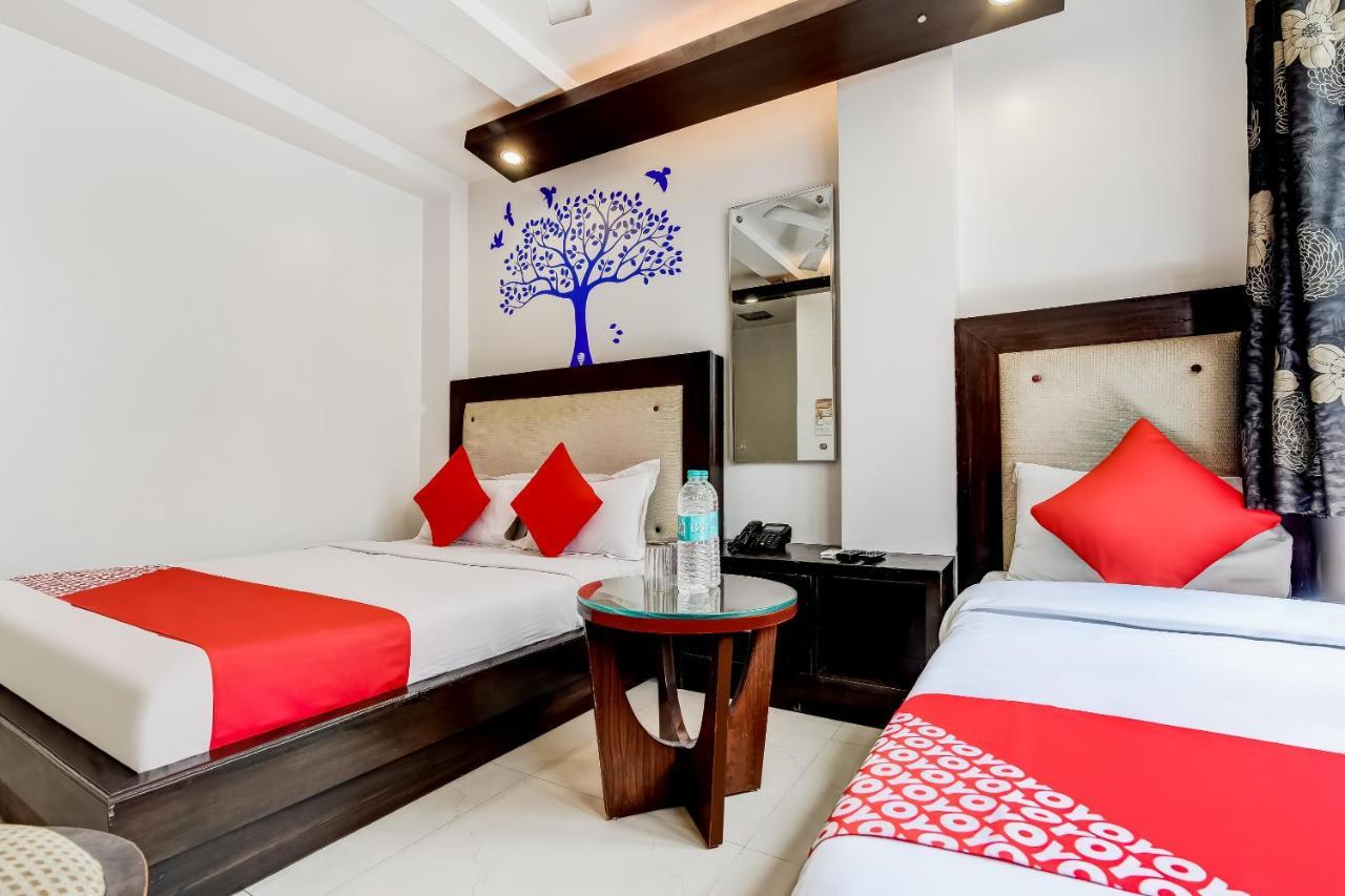 Oyo 7781 Hotel Sai International Új-Delhi Kültér fotó