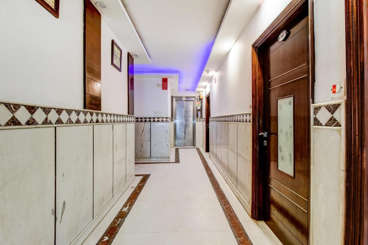 Oyo 7781 Hotel Sai International Új-Delhi Kültér fotó