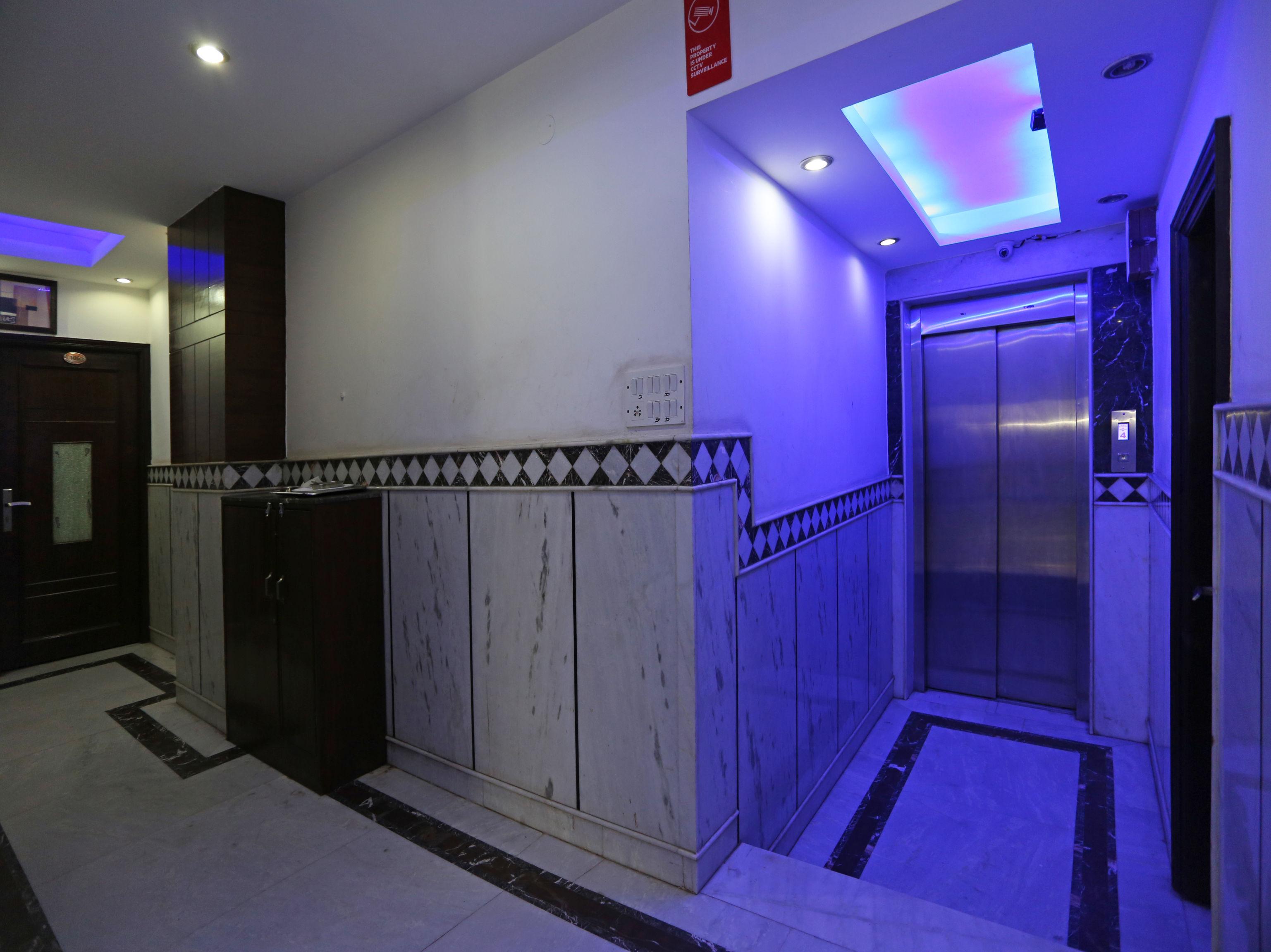 Oyo 7781 Hotel Sai International Új-Delhi Kültér fotó