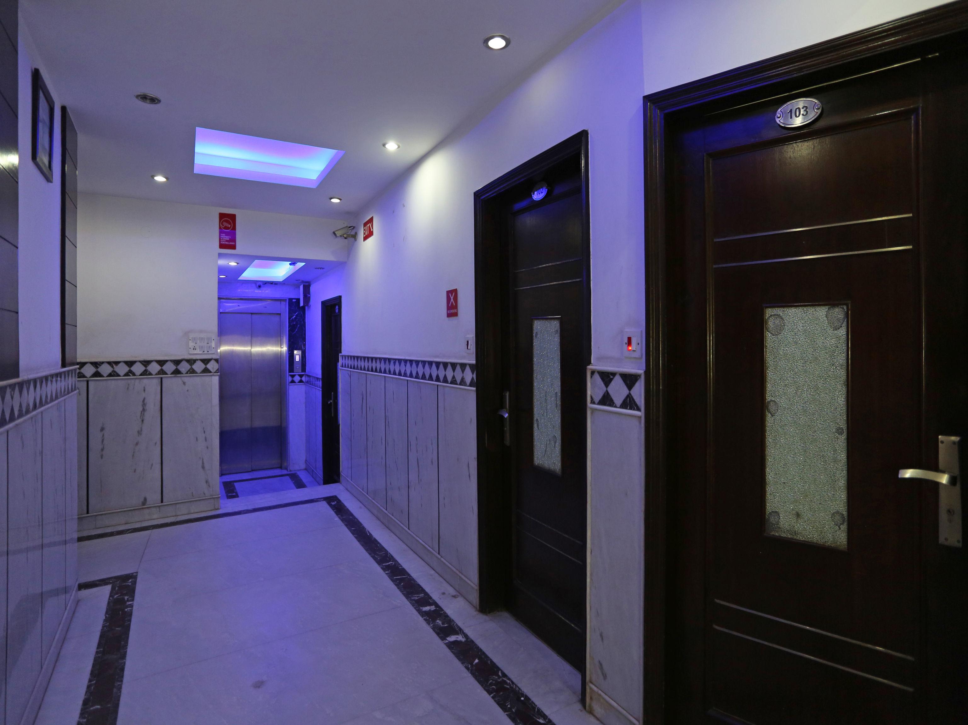 Oyo 7781 Hotel Sai International Új-Delhi Kültér fotó